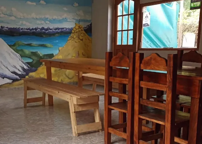 Cuatro Cerros Hostel