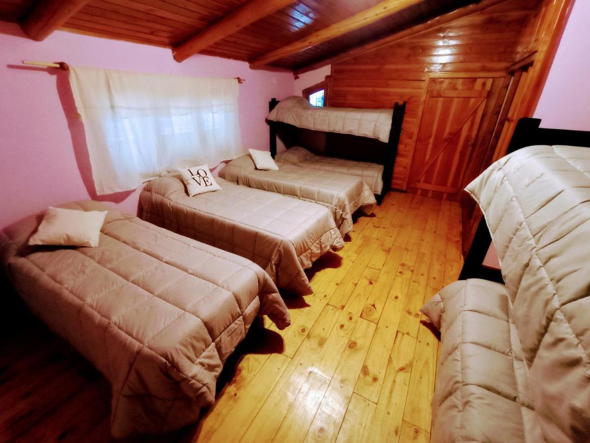 Hostal Cuatro Cerros *